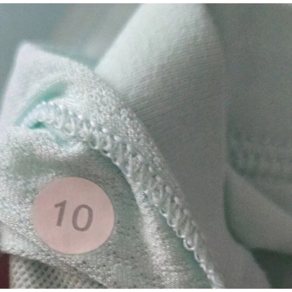 Lululemon Practice Freely Tank blue with build in bra size 10 - Picture 4 of 4